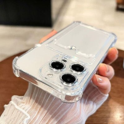 coque transparente Iphone 13 vue proche de appareil photo Totaltranspa