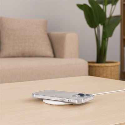 coque transparente vue en chargement facile Ultraclaire