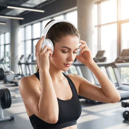 Casque sans fil Bluetooth femme place son casque blanc Pliablebluetooth