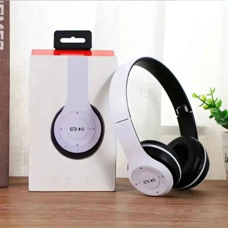 Casque sans fil Bluetooth présenté ici en blanc Pliablebluetooth