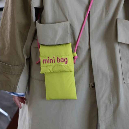 Pochette telephone mini bag vert porte devant Minbag