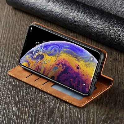 coque iphone 15 placé comme support Doucuir