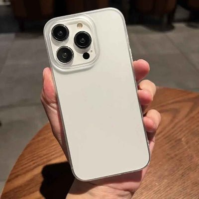 coque iphone grise sur fond blanc Transgris