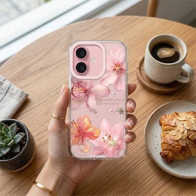Coque transparente iphone 13 vue de dessus en prenant cafe Roselys 