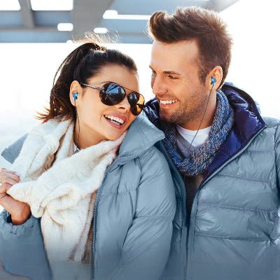 ecouteur filaire couple promenade hivernal controlaufil
