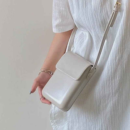pochette telephone vue en blanc beige Sacraba
